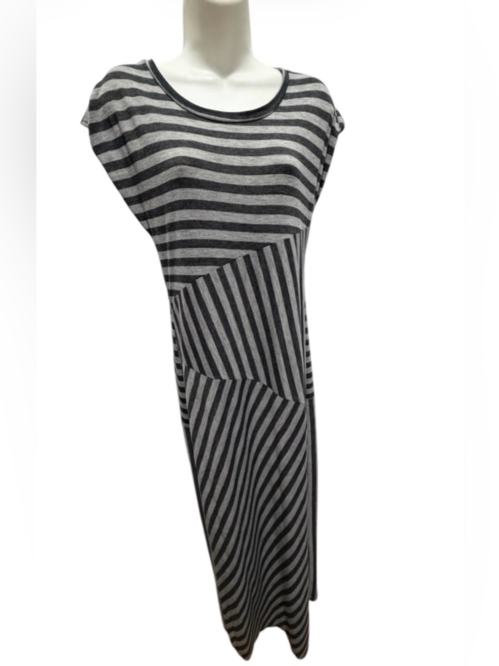 Trouve Gray Striped Maxi Dress size small